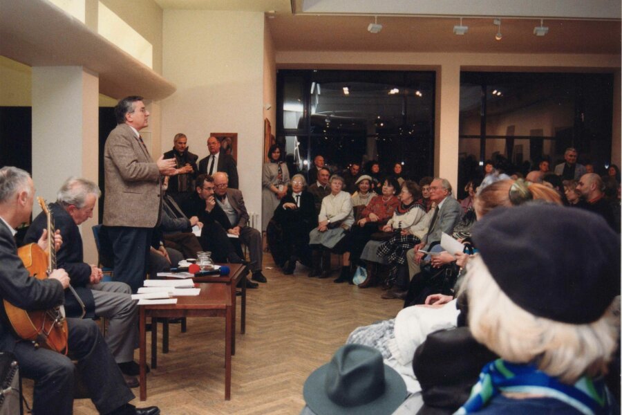 zleva: Milan Kašuba, Zdeněk Kudělka, Antonín Přichystal, Miloš Štědroň, Josef Válka, spíše vzadu MUDr Krule a Petr Procházka